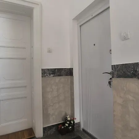 Center 1 Queen Bed Sofa Additional Living Area Apartamento